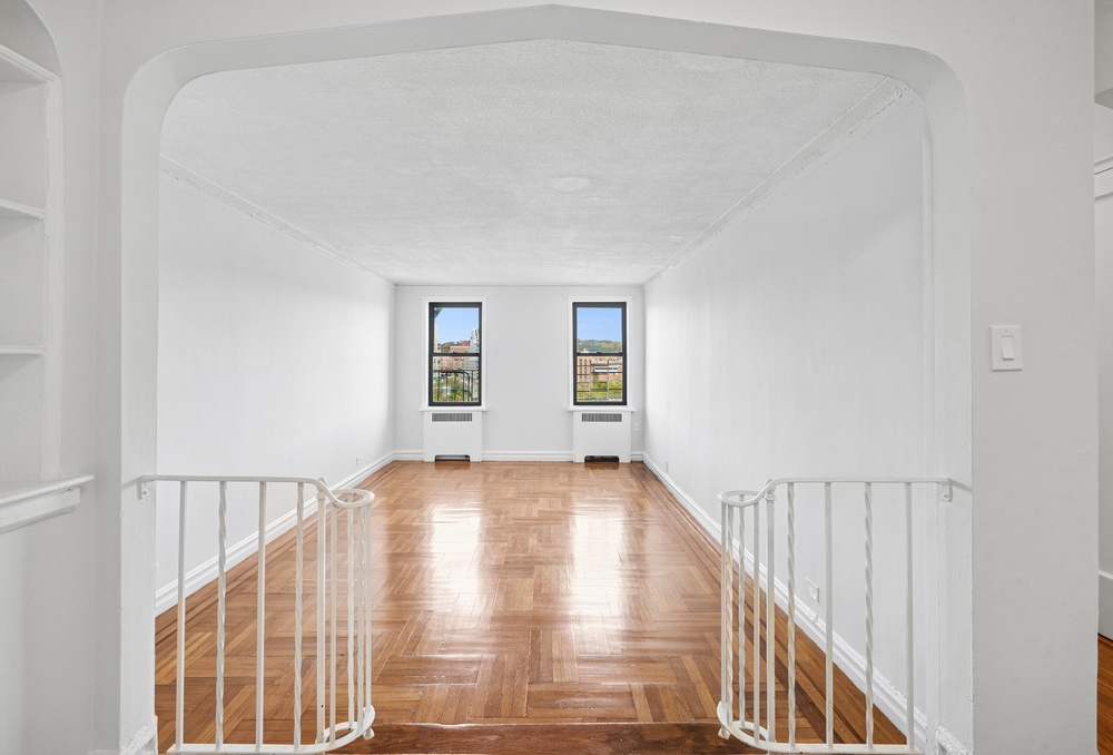 2175 Cedar Avenue, University Heights