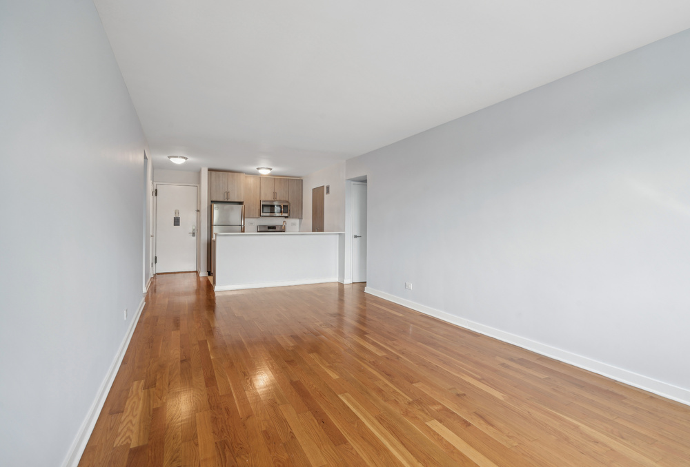 2160 Matthews Avenue, Pelham Parkway