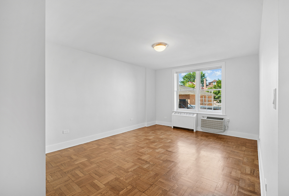 1130 Pelham Parkway South , Pelham Parkway